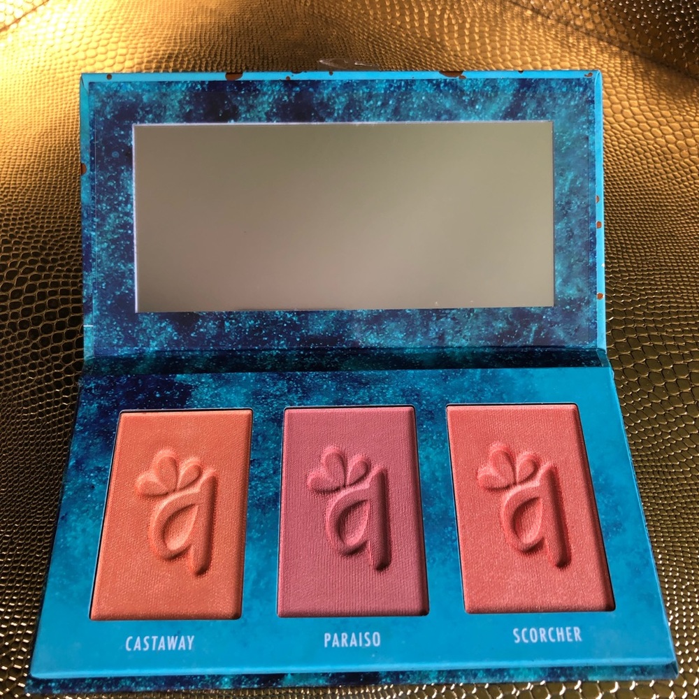 Alamar Colorete Blush Trio in Fair-Light BRAND NEW